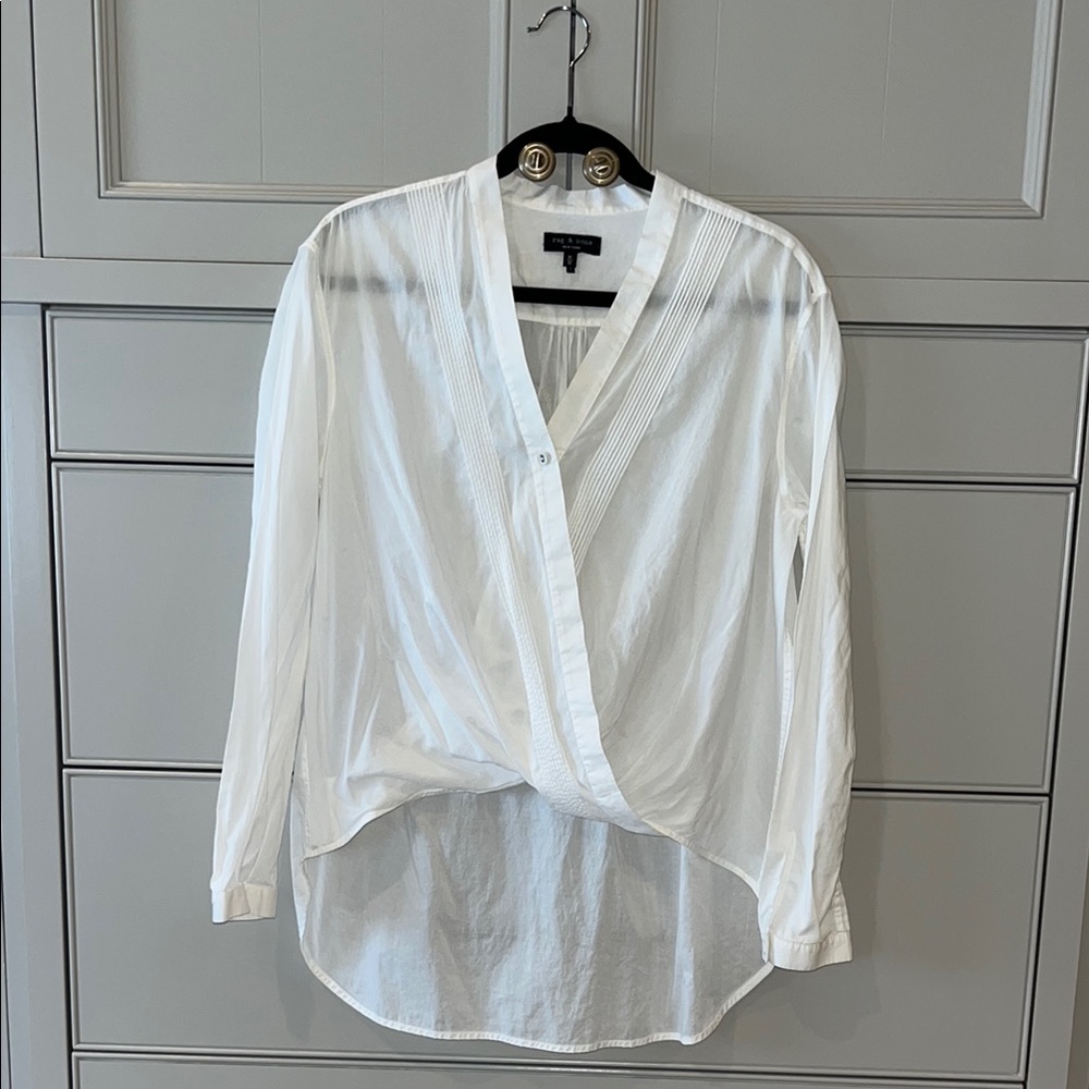 Rag & Bone women’s white blouse size M v neck